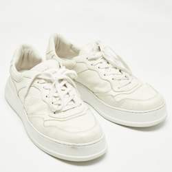 مملوكة مسبقًا Gucci Cream Leather GG Embossed Sneakers Size 46