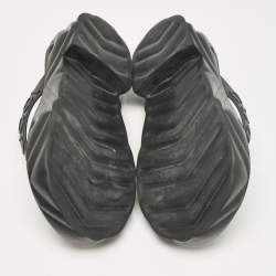 Pre Owned Gucci Black Rubber Thong Sandals Size 38