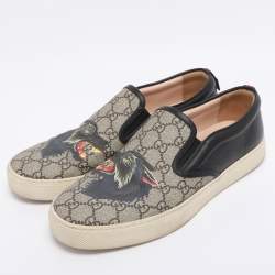 Pre Owned Gucci Beige/Black Tiger Print GG Supreme Canvas and Leather Slip On Sneakers Size 42.5
