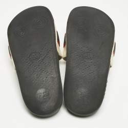 Pre Owned Gucci Cream Rubber Logo Pool Slides Size 44
