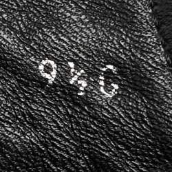 Pre Owned حذاء رياضي غوتشي جلدي أسود بمسامير عنق مرتفع مقاس 43.5