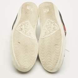 مملوكة مسبقًا حذاء رياضي غوتشي بطبعة ثعب�ان بحافة منخفضة جلد أسود مقاس 42.5