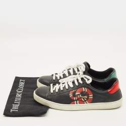 مملوكة مسبقًا حذاء رياضي غوتشي بطبعة ثعبان بحافة منخفضة جلد أسود مقاس 42.5