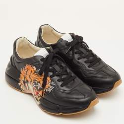 مملوكة مسبقًا حذاء رياضي غوتشي برقبة منخفضة تايغر ريتون جلد أسود مقاس 41.5