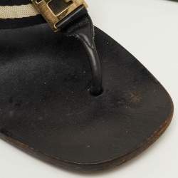مملوكة مسبقًا Gucci Vintage Size 38 Black/White Web Tape Logo Flat Thong Sandals