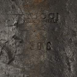 مملوكة مسبقًا Gucci Vintage Size 38 Black/White Web Tape Logo Flat Thong Sandals