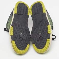 مملوكة مسبقًا حذاء رياضي غوتشي جلد أبيض معاد تصميمه مقاس 36.5