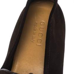 مملوكة مسبقًا حذاء لوفرز غوتشي مزين بدلاية بشراشيب و بامبو و بطراز سليب أون سويدي و جلد بني مقاس 43.5