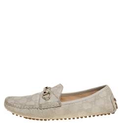 مملوكة مسبقًا  حذاء لوفرز غوتشي هورسبيت جلد غوتشيسيما كريمي مقاس 40