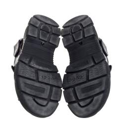 Pre Owned صندل غوتشي شعار الماركة شبك و جلد رصاصي مقاس 41