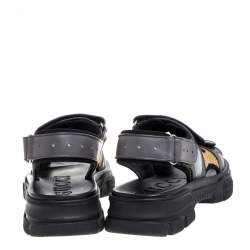 Pre Owned صندل غوتشي شعار الماركة شبك و جلد رصاصي مقاس 41