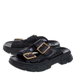 مملوكة مسبقًا Gucci Black Leather Aguru Buckle Slide Sandals Size 42