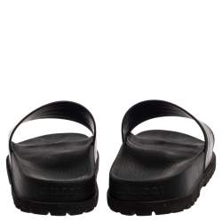 مملوكة مسبقًا حذاء سلايدز غوتشى فلات تفاصيل ويب مطاط أسود مقاس40 