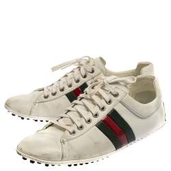 مملوكة مسبقًا حذاء رياضي غوتشي منخفض من أعلى مزين ويب رباط علوي جلد أبيض مقاس 43