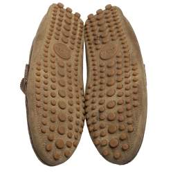 مملوكة مسبقًا Gucci Beige Suede Web Detail Slip On Loafers Size 43.5