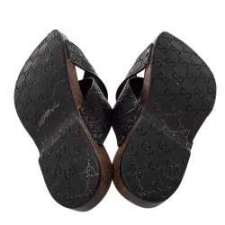 مملوكة مسبقًا Gucci Black Guccissima Leather Criss Cross Slide Sandals Size 40.5