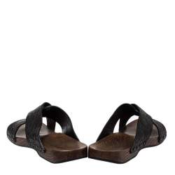 مملوكة مسبقًا Gucci Black Guccissima Leather Criss Cross Slide Sandals Size 40.5