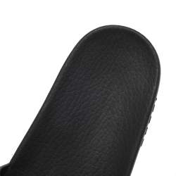 Pre Owned Gucci Black GG Cutout Rubber Pursuit Flat Slides Size 42