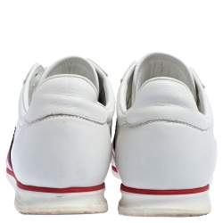 مملوكة مسبقًا حذاء رياضي غوشتي منخفض من أعلى يب جلد مايكروغوتشيسيما أبيض مقاس 41