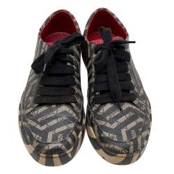 Pre Owned حذاء رياضي غوتشي كاليدو كانفاس جي جي سوبريم بيج/أسود منخفض من أعلى مقاس 43.5