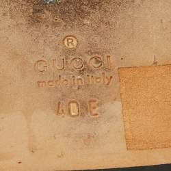 مملوكة مسبقًا صندل فلات إصبع غوتشي جلد تمساح بني مقاس 40