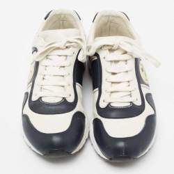 مملوكة مسبقًا Gucci White/Navy Blue Leather Interlocking G Low Top Sneakers SIze 40.5