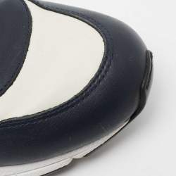 مملوكة مسبقًا Gucci White/Navy Blue Leather Interlocking G Low Top Sneakers SIze 40.5