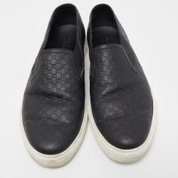 مملوكة مسبقًا Gucci Black Microguccissima Leather Slip-On Sneakers Size 46.5