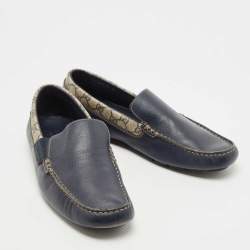 مملوكة مسبقًا Gucci Navy Blue/Beige Leather and GG Supreme Canvas Slip On Loafers Size 45