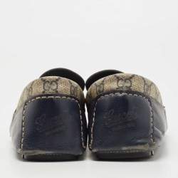 مملوكة مسبقًا Gucci Navy Blue/Beige Leather and GG Supreme Canvas Slip On Loafers Size 45