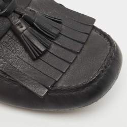 مملوكة مسبقًا Gucci Black Leather Fringe Tassel Detail Slip On Loafers Size 42.5