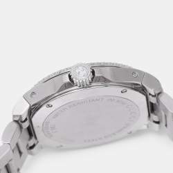 Gucci Black Stainless Steel Dive YA136301 Men's Wristwatch 40 mm