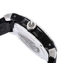 Gucci Black PVD Coated Stainless Steel Rubber Dive 136.2 Men's Wristwatch 45 mm