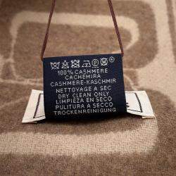 Pre Owned Hermes Cashmere Scarf "Clic-Se-Nue" Marron Grasset / Craie Cashmere100%