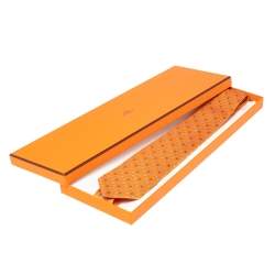 Pre Owned Hermès Orange 7 H Flying Hermes Silk Tie