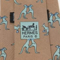 Pre Owned Hermes Beige/Blue Boxing Kangaroo Print Silk Classic Tie