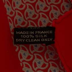 مملوكة مسبقًا Hermès Red Printed Silk Pocket Square