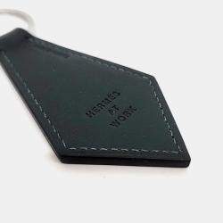 مملوكة مسبقًا Hermes Leather Tab Keyring