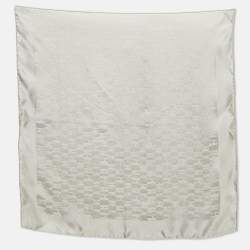 مملوكة مسبقًا Hermès Grey H Pattern Silk Scarf