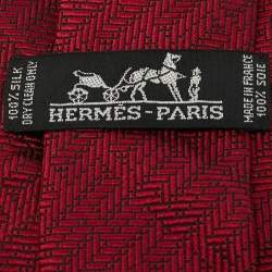 Pre Owned Hermès Red Patterned Silk Jacquard Classic Tie