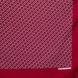 Pre Owned Hermes Red Geometric Printed Silk Pocket Square