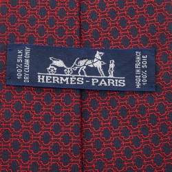Pre Owned Hermes Navy Blue/Red Horsebit Patterned Silk Traditional Tie