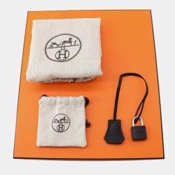 مملوكة مسبقًا Hermes Kelly Akkad Black Togo Leather Size Pm