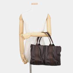 مملوكة مسبقًا Hermes Caravan Horizontal Mm Chocolat Derma Leather Shoulder Bag