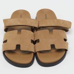 Pre Owned صندل هيرميس شيبر جلد وزخرفة شامواه بيج مقاس 46