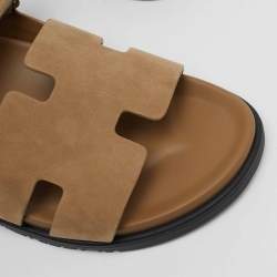 Pre Owned صندل هيرميس شيبر جلد وزخرفة شامواه بيج مقاس 46