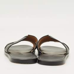 مملوكة مسبقًا Hermes Black Leather Izmir Flat Slide Sandals Size 46