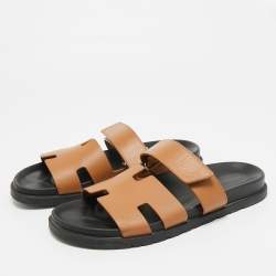 مملوكة مسبقًا Hermes Chypre Size 42.5 Brown Leather Flat Sandals