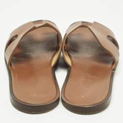مملوكة مسبقًا Hermes Izmir Size 44 Brown Leather Flat Slide Sandals