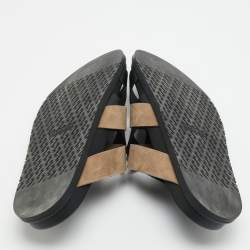 مملوكة مسبقًا صندل فلات هيرمس كازيمير جلد سويد أسود/رمادي مقاس 45.5